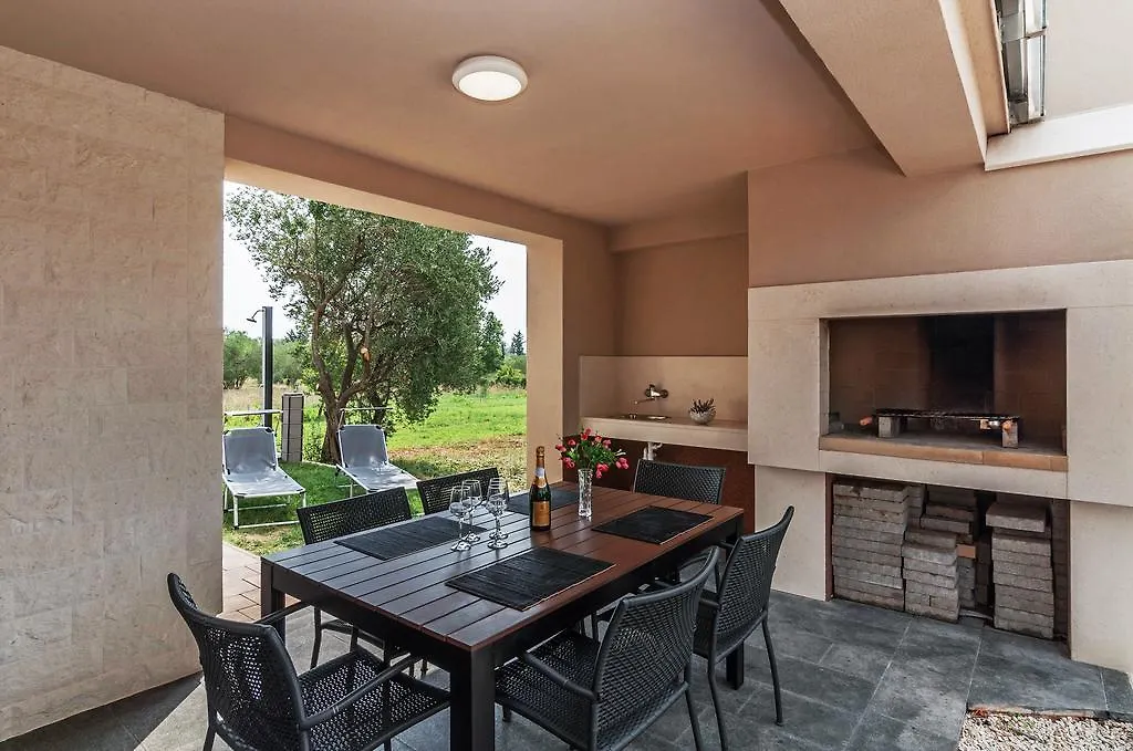 Apartments Lapidem Sukošan