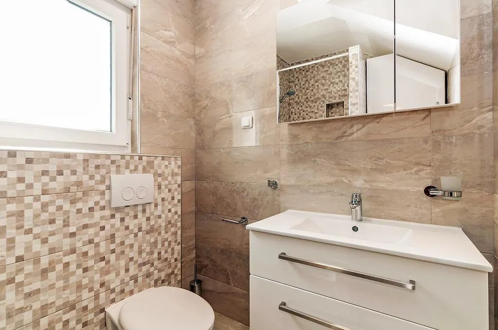 Apartments Lapidem Sukošan